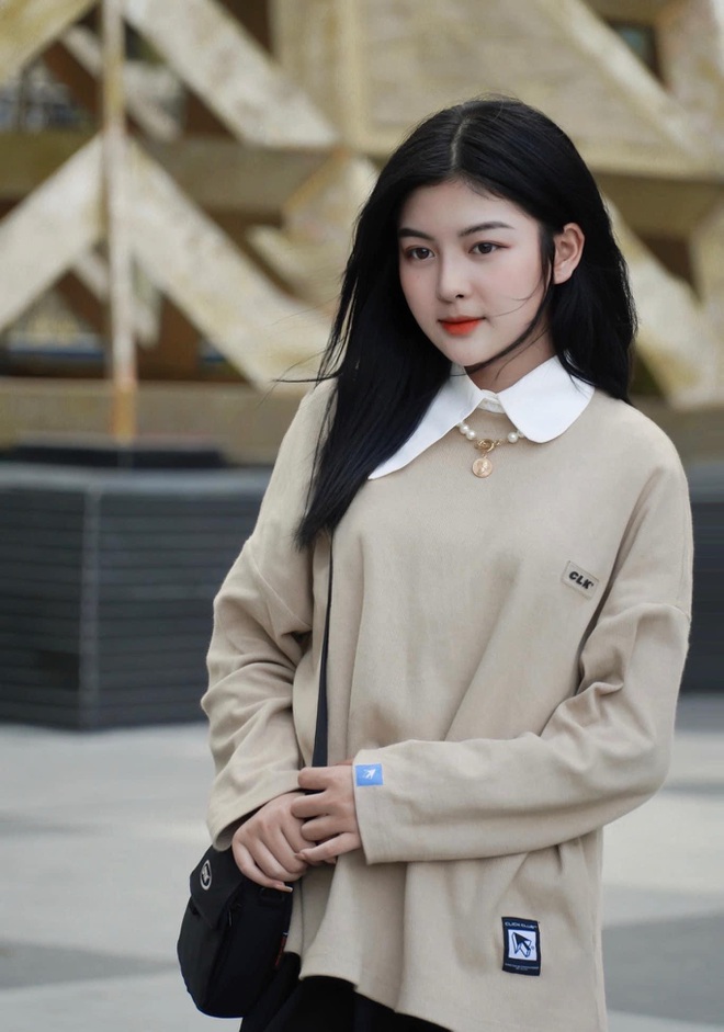 hot-girl-hutech-khien-bao-trai-tim-tan-chay-vi-xinh-nhu-keo-ngot-a58-6050796.jpg