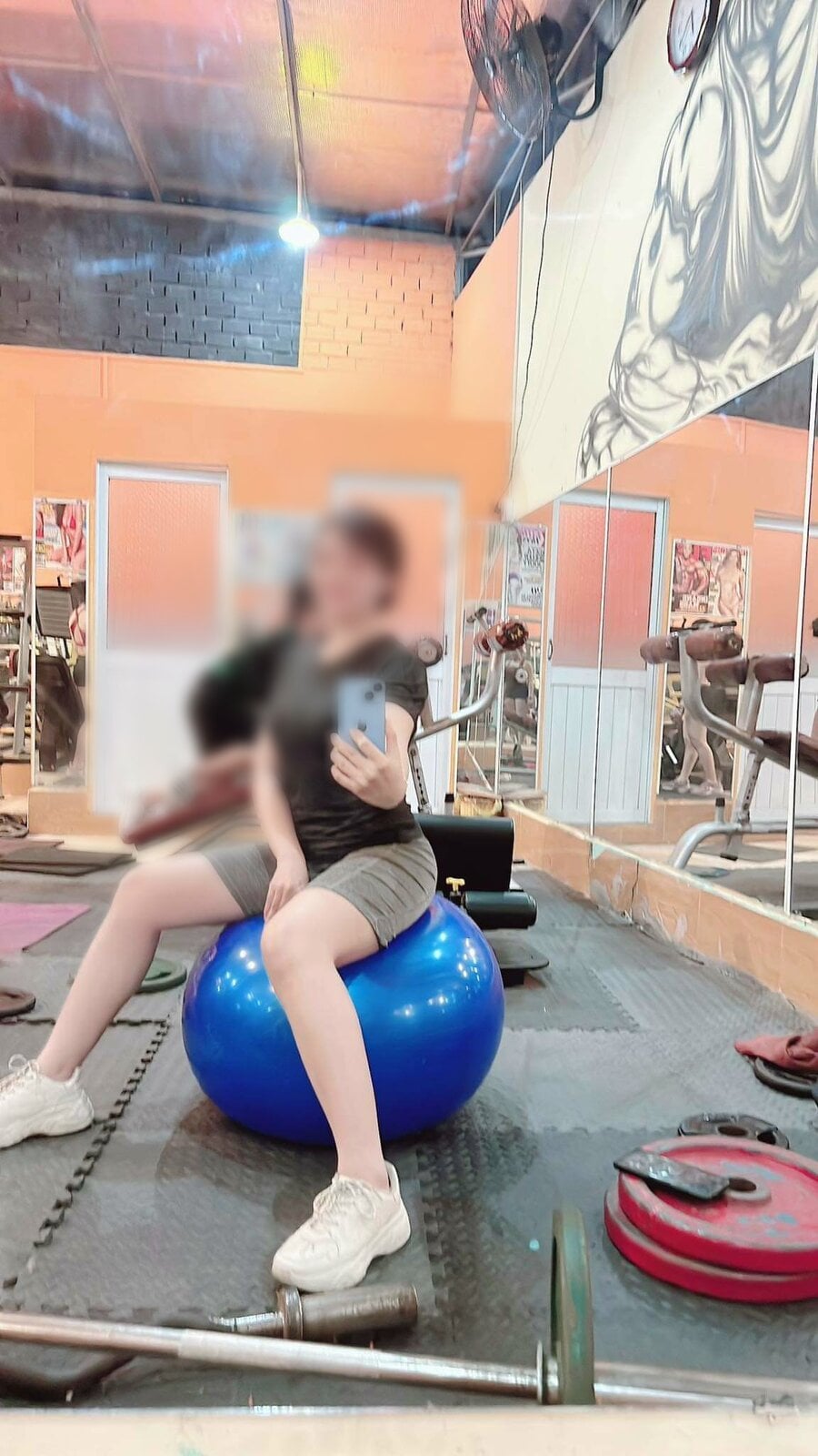 Point Blur_Dec312022_231925.jpg