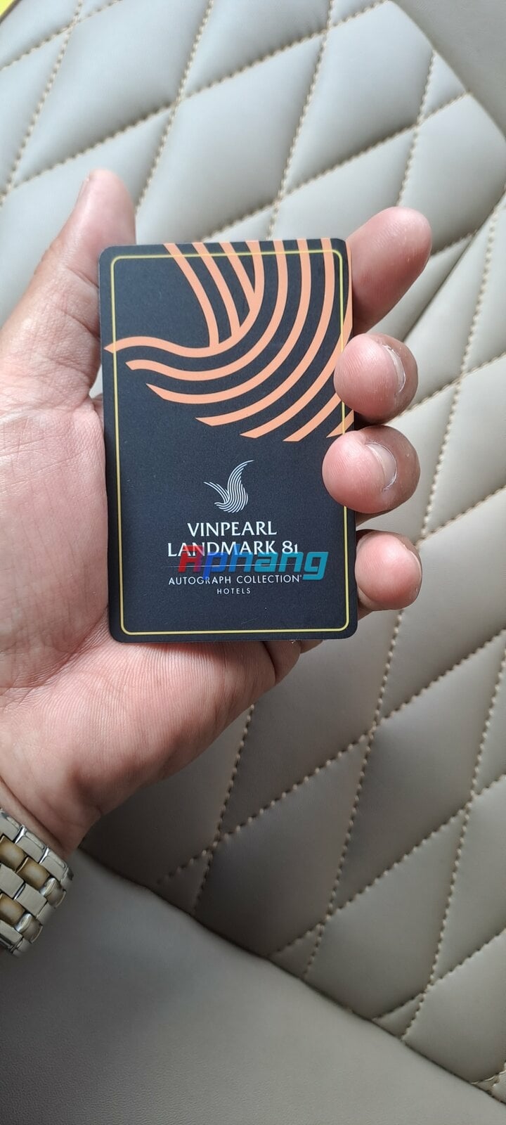 17000296803067208225073904083636.jpg