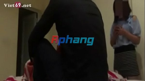 chich-con-ghe-dam-trong-nha-nghi.jpg