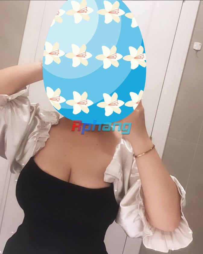 Screenshot 2024-03-19 at 21-53-46 Trâm Đặng (@danghoangphuongtram) • Ảnh và video trên Instagram.jpg