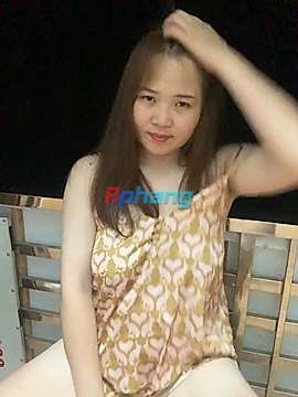 yanaxxxx-naked-stripping-on-cam-for-live-sex-video-chat.jpg
