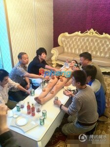 mac-lo-lo-bi-nem-da-vi-lay-banh-trung-thu-che-cho-kin_2.jpg