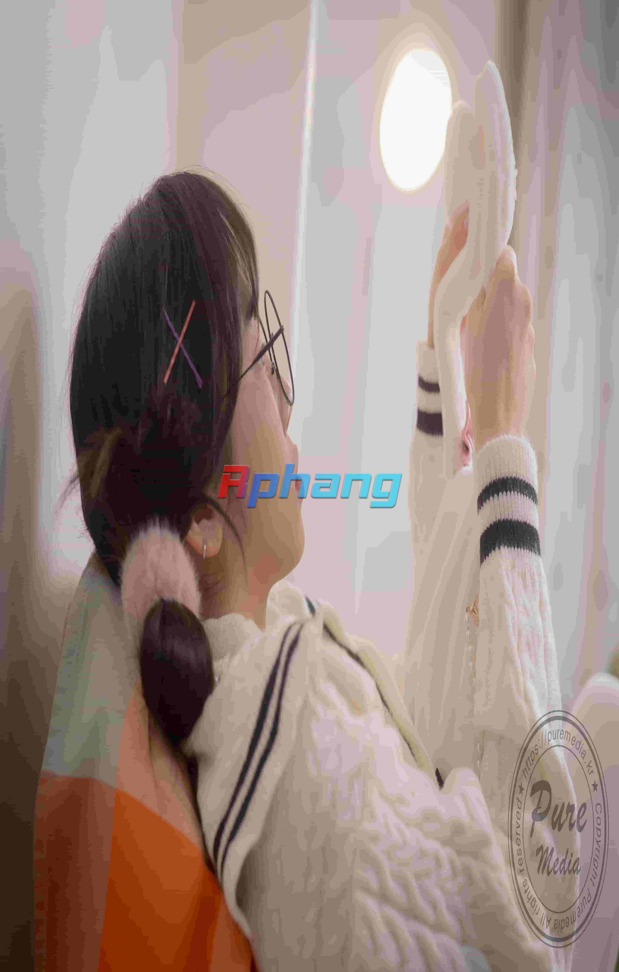 Pure Media - Jelly (젤리) - Girl Trapped In A Rooftop Room (10).jpg
