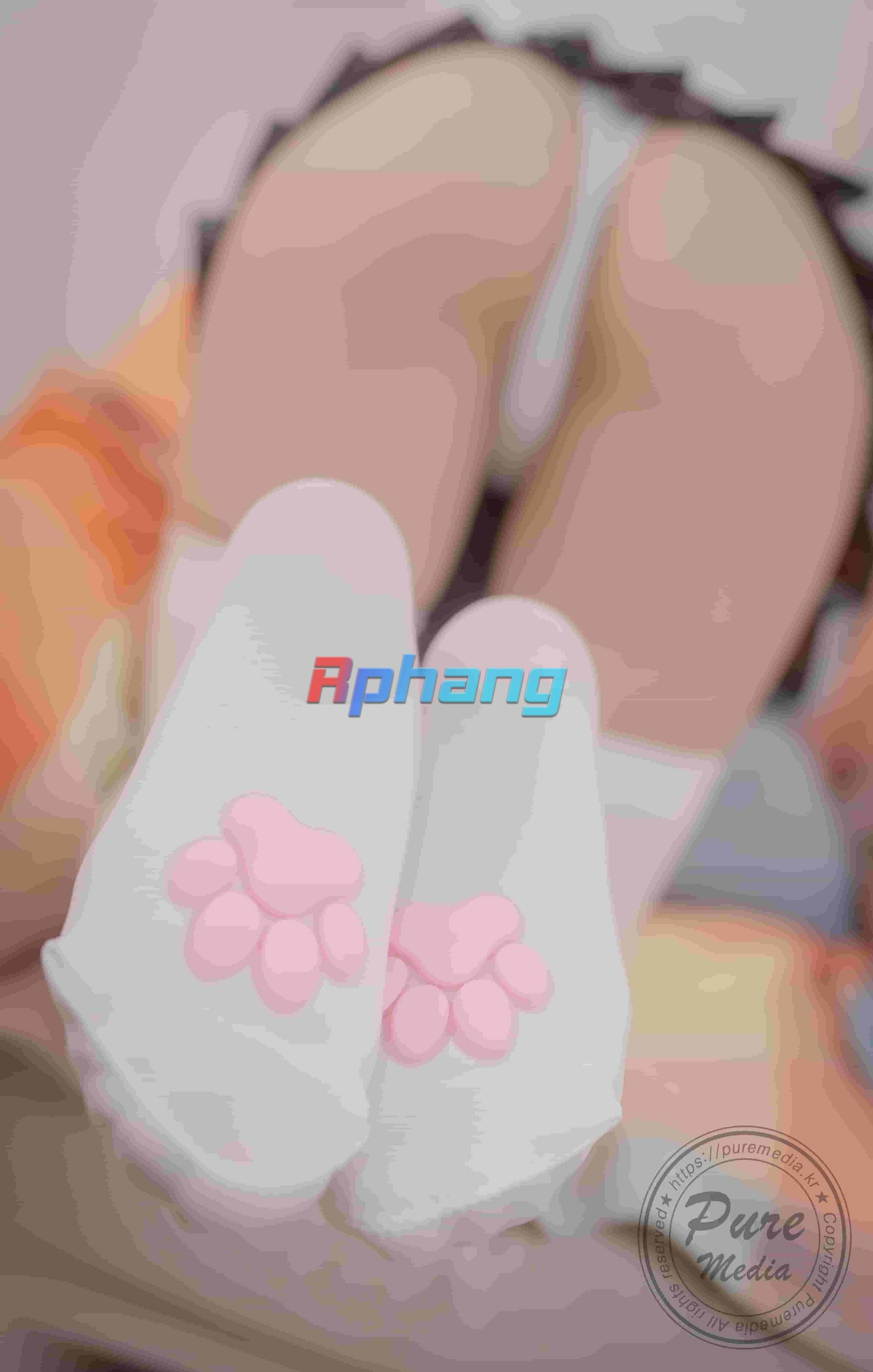 Pure Media - Jelly (젤리) - Girl Trapped In A Rooftop Room (20).jpg