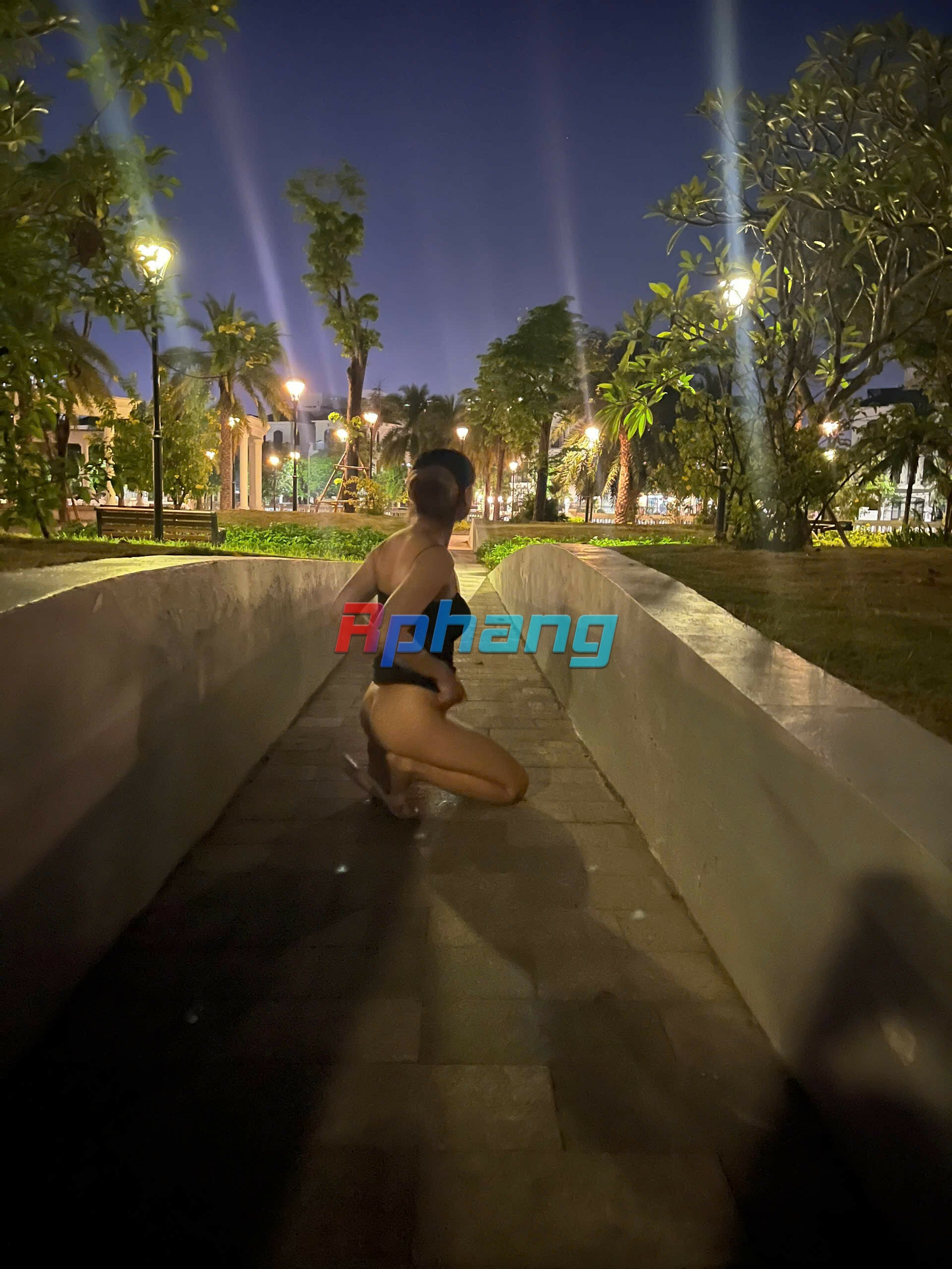 LX9Y1i.jpg